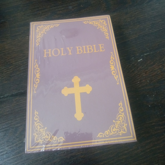 The Holy Bible: King James Version 1611 Edition Red And Yellow Color Brand New.. - Picture 1 of 5